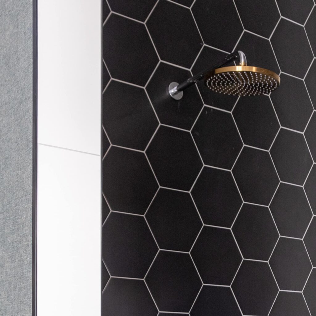 water besparen onder de douche duurzaam